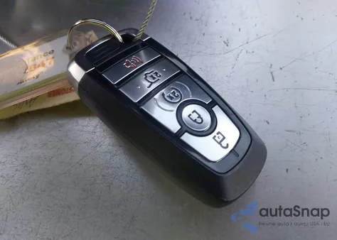 2020 Ford Escape Titanium z USA, uszkodzony, nr VIN 1FMCU9J95LUA38352